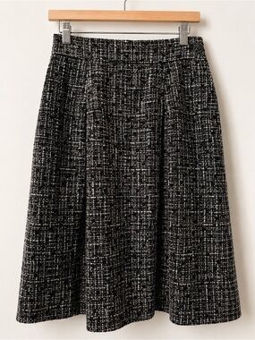 CHANEL Vintage 2009 Tweed Skirt FR36 Silk Lined CC Button Karl Lagerfeld